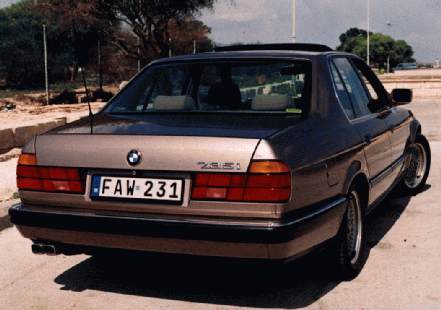 BMW E32 735i