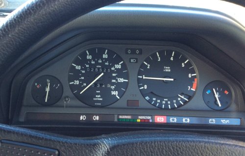 BMW e30 dashboard