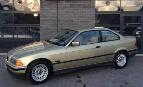 BMW E36 318iS