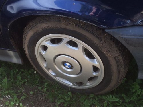 BMW E36 hub cap