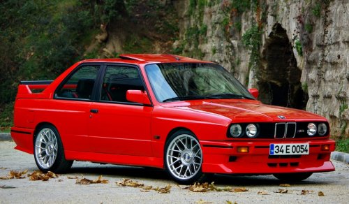 BMW E30 M3 red